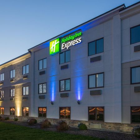 Holiday Inn Express Cleveland Airport - Brook Park By Ihg Luaran gambar