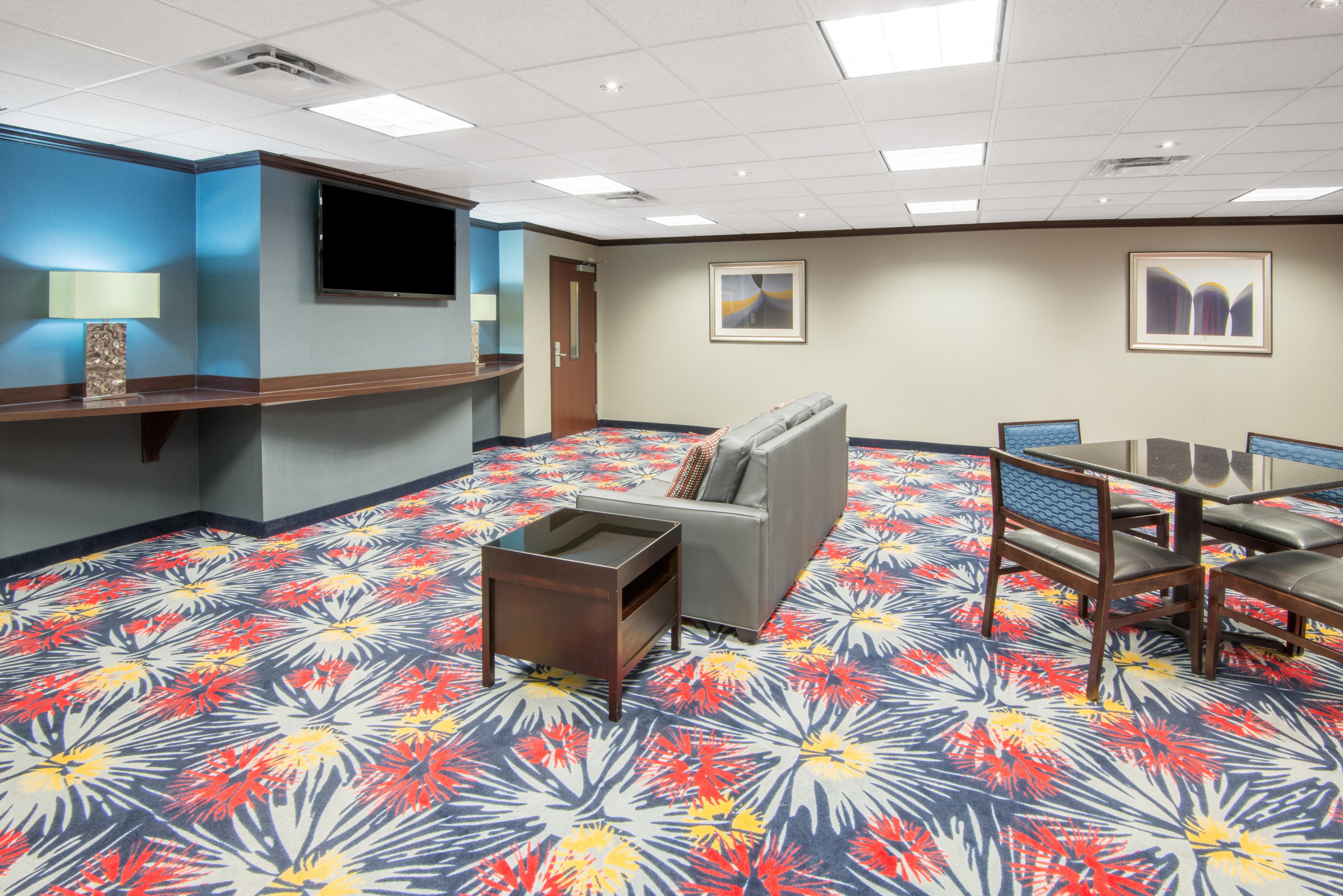 Holiday Inn Express Cleveland Airport - Brook Park By Ihg Luaran gambar