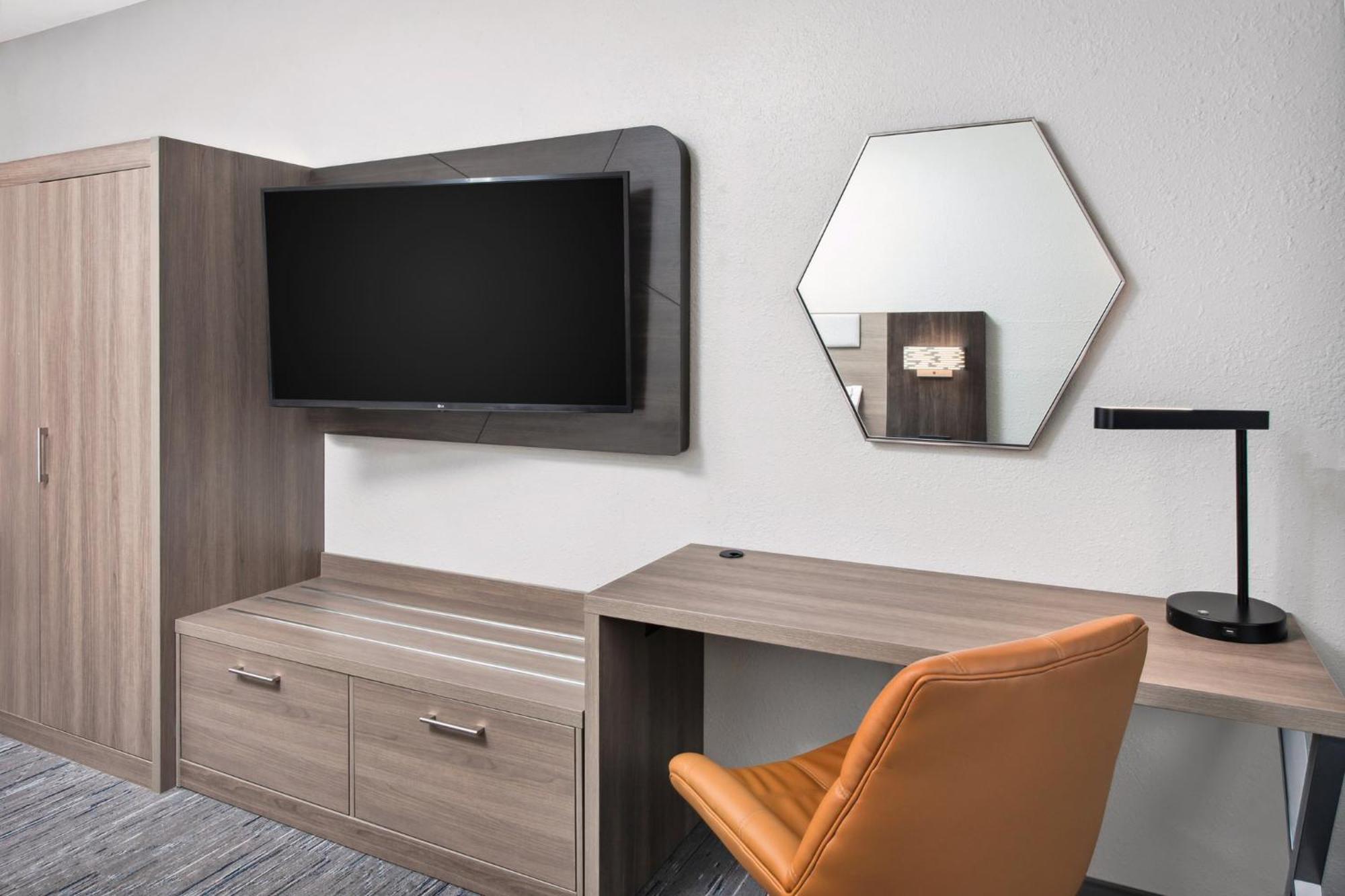 Holiday Inn Express Cleveland Airport - Brook Park By Ihg Luaran gambar