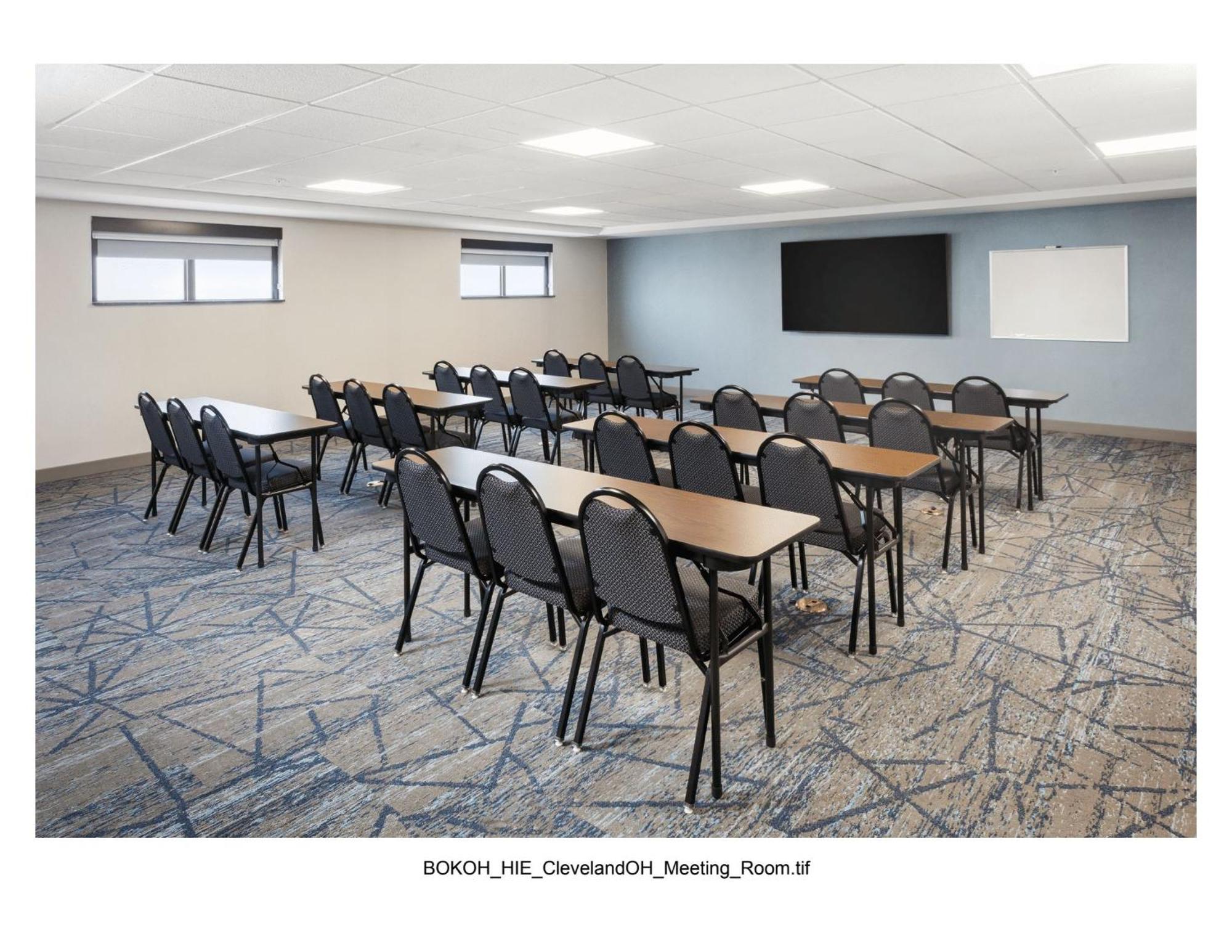 Holiday Inn Express Cleveland Airport - Brook Park By Ihg Luaran gambar