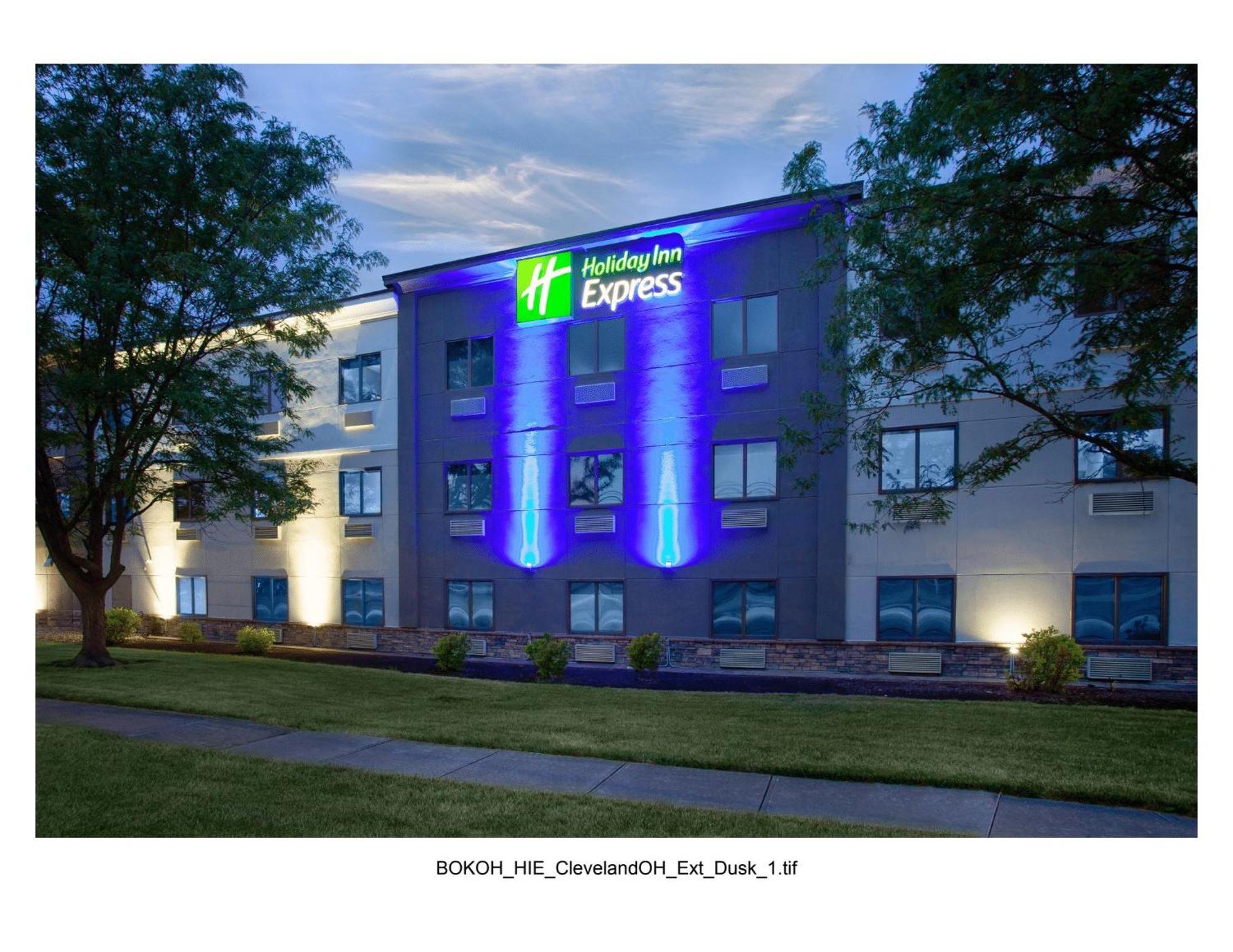 Holiday Inn Express Cleveland Airport - Brook Park By Ihg Luaran gambar